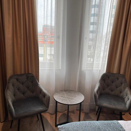 Ozo Hotels Antares Airport Hoofddorp Esterno foto