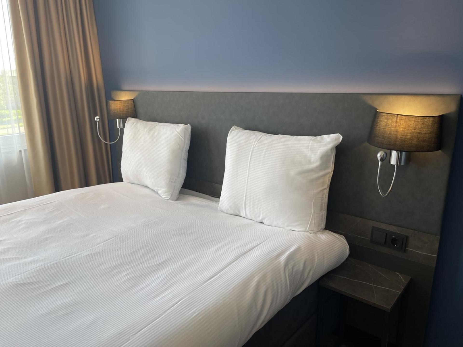 Ozo Hotels Antares Airport Hoofddorp Esterno foto