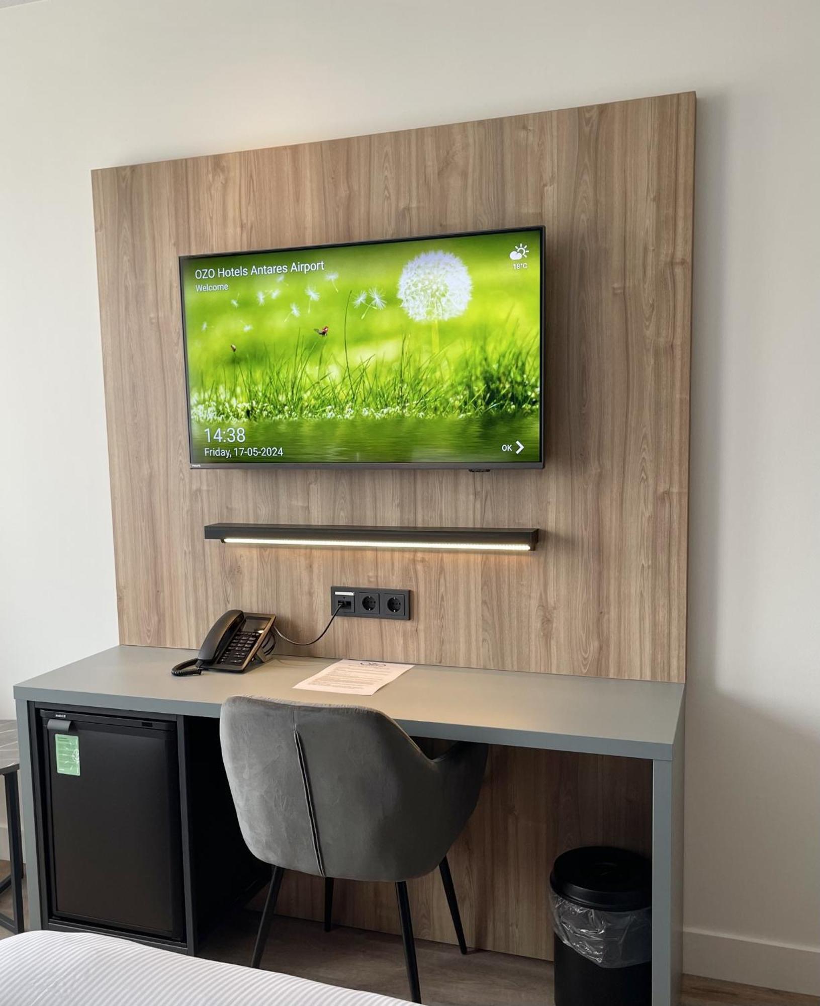 Ozo Hotels Antares Airport Hoofddorp Esterno foto