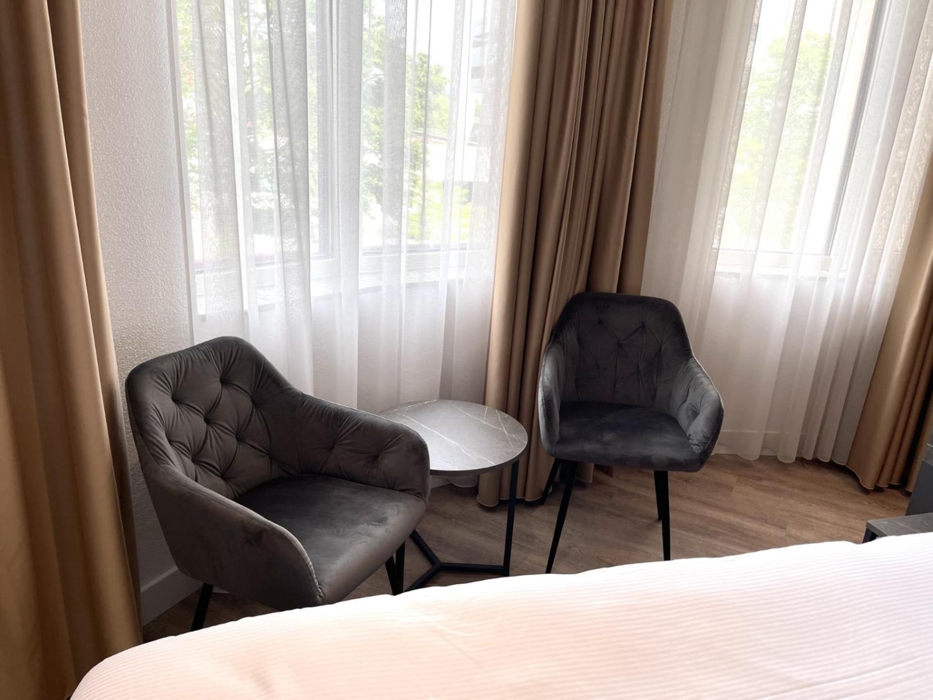 Ozo Hotels Antares Airport Hoofddorp Esterno foto