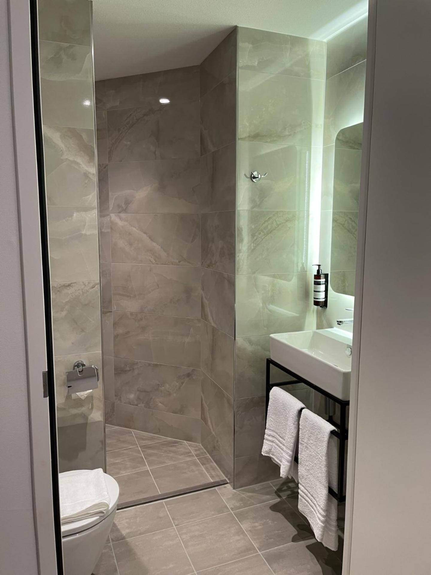 Ozo Hotels Antares Airport Hoofddorp Esterno foto