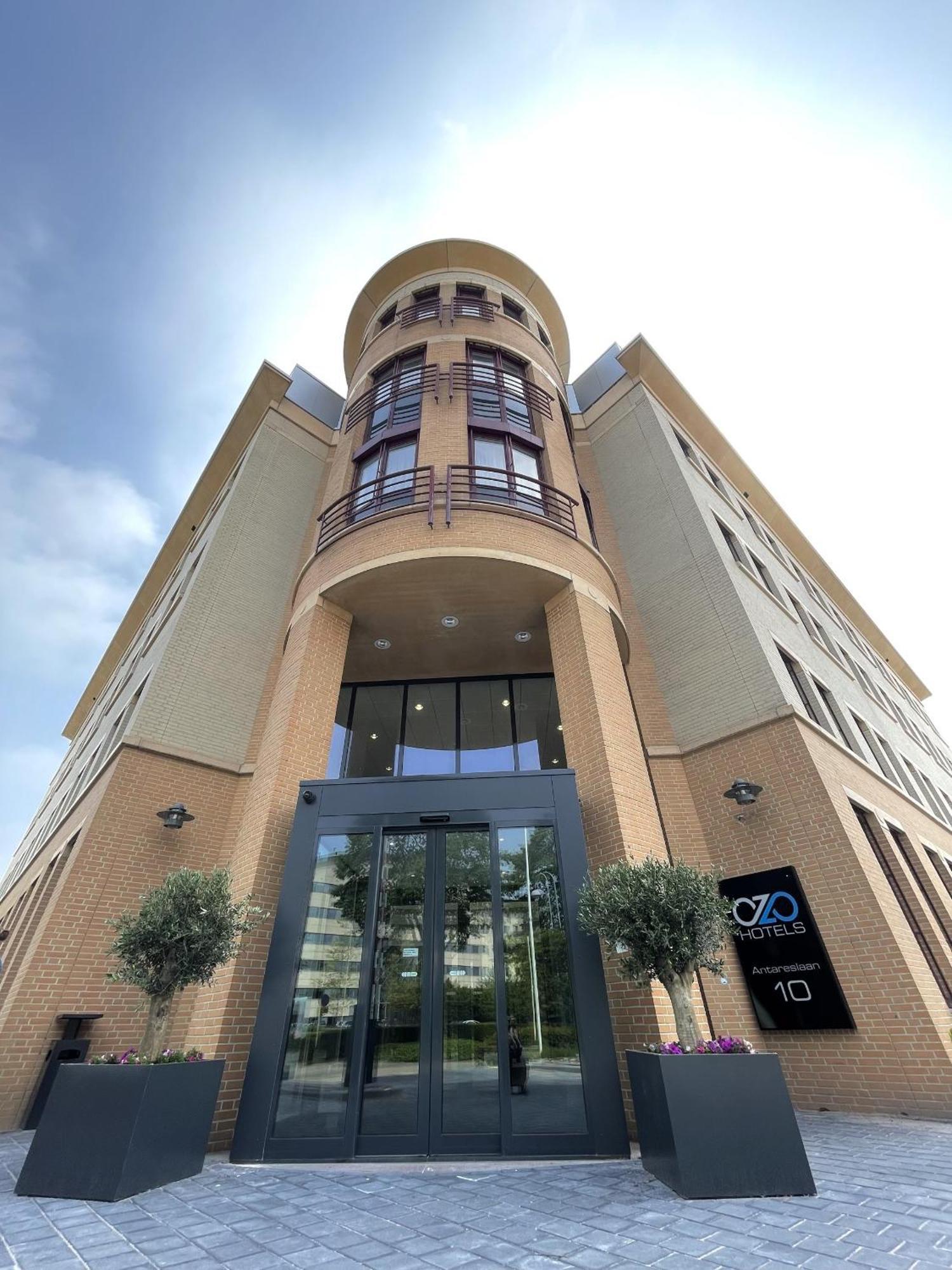 Ozo Hotels Antares Airport Hoofddorp Esterno foto