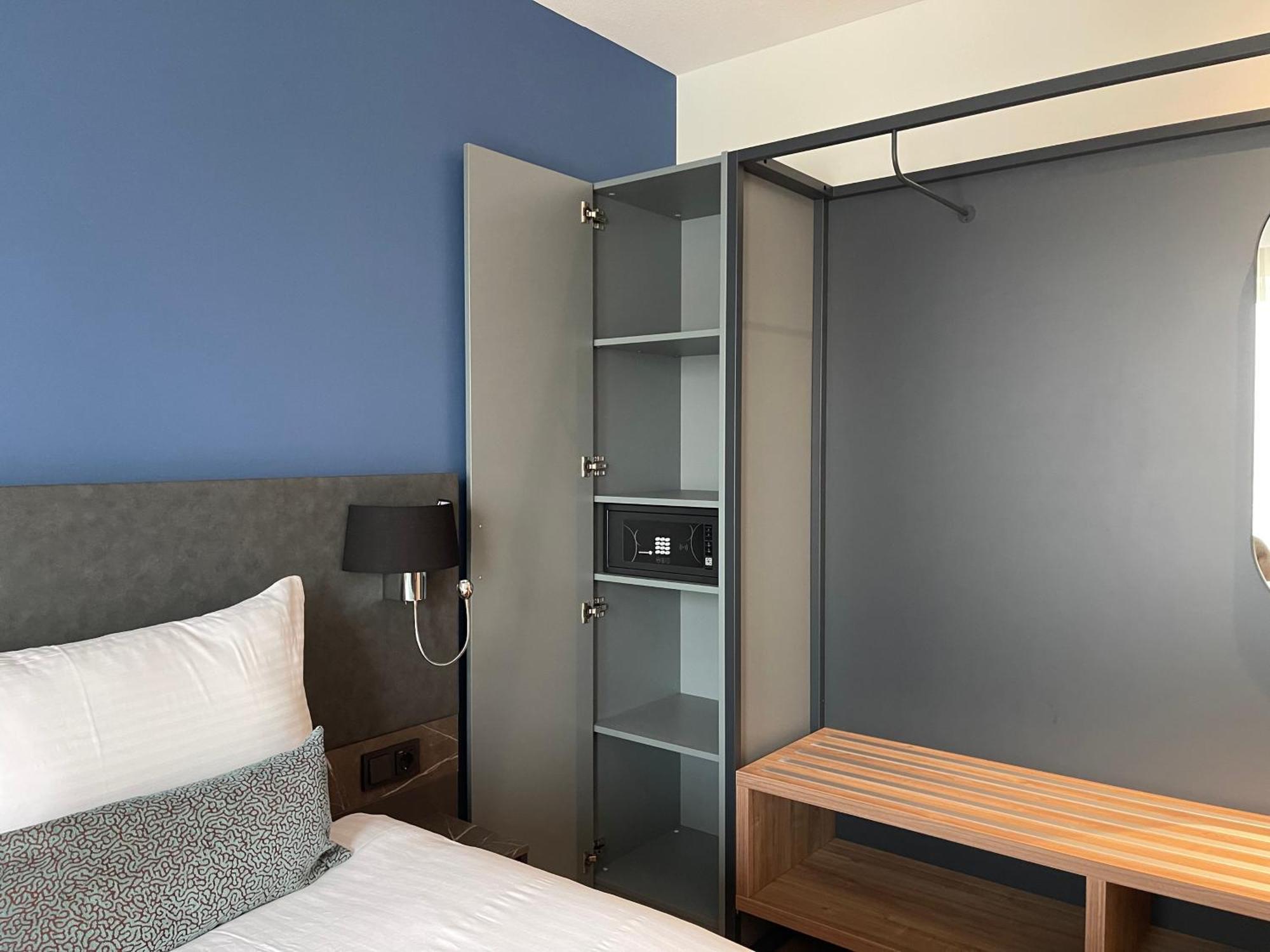 Ozo Hotels Antares Airport Hoofddorp Esterno foto