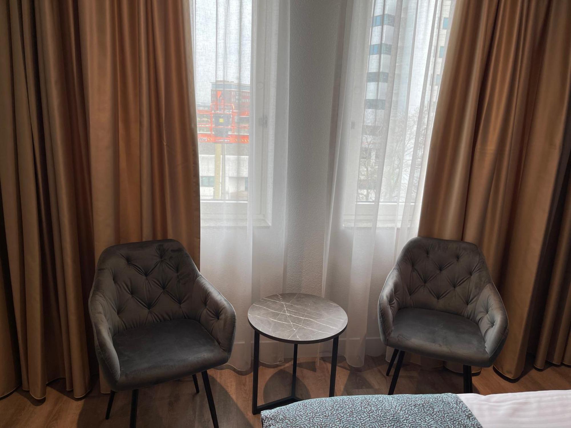 Ozo Hotels Antares Airport Hoofddorp Esterno foto